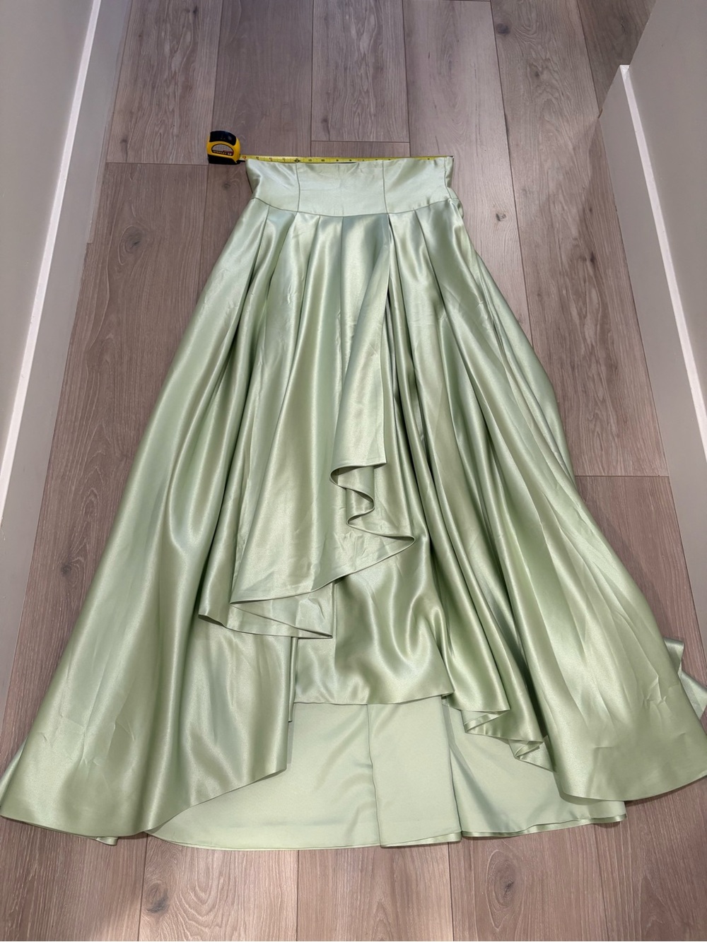Satin High-Waist A-Line Maxi Skirt in Light Green